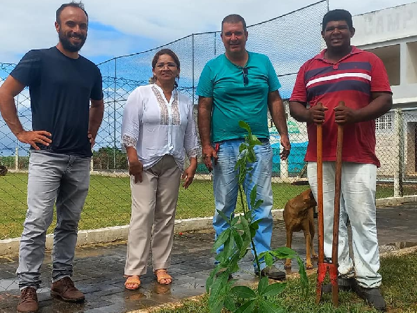 Secretaria de Agricultura realiza ações de plantio de mudas no Dia do Meio Ambiente